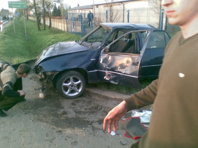 27042009.jpg (325.83 KiB) Przejrzano 3639 razy co to za auto - nie wiem ...