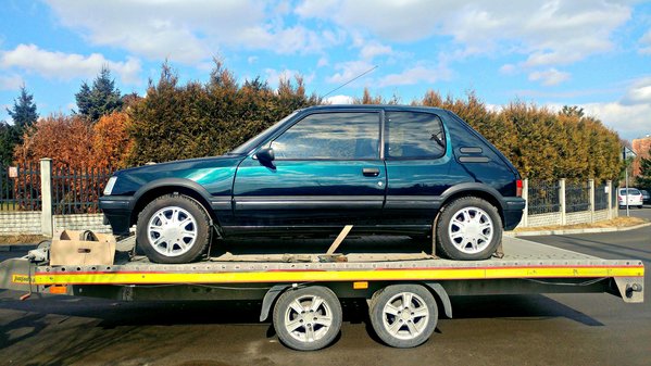 Peugeot 205 Gentry Automatic.jpg