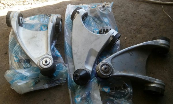 _20180407_203317.JPG (1.56 MiB) Przejrzano 19329 razy Te w poduszkach to fabryka.