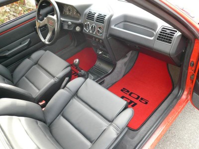 tapis%20rouge%20205%20GTI.jpg