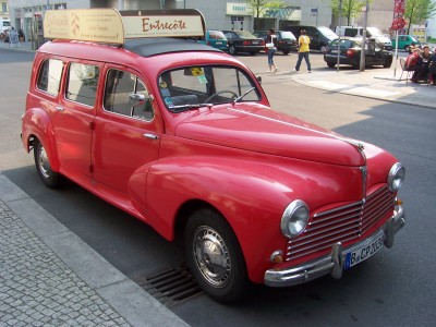 Peugeot 203 4.jpg